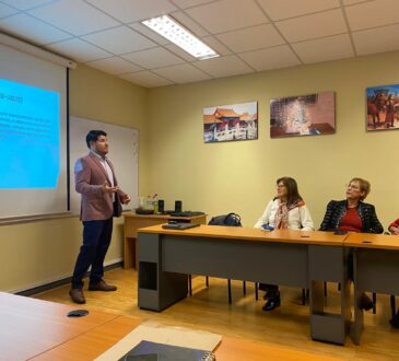Imparten Charla Magistral sobre crisis económicas a mujeres de negocios y profesionales de Arica