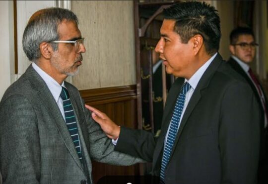 Ministro de Seguridad Luis Cordero dice que Cerro Chuño se debe demoler por mandato legal