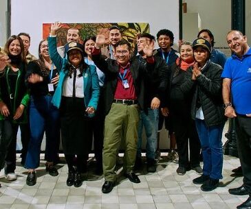 Hermanados por el arte y la cultura: artistas tacneños exponen sus obras en Arica