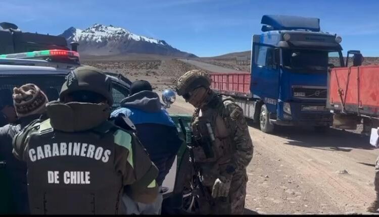Ejército y Carabineros incautaron camiones que ingresaban por paso no habilitado