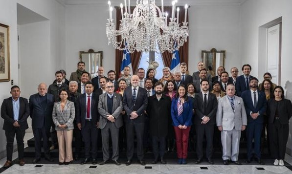 Presidente Gabriel Boric inauguró la primera sesión de la Comisión “Arica 100”