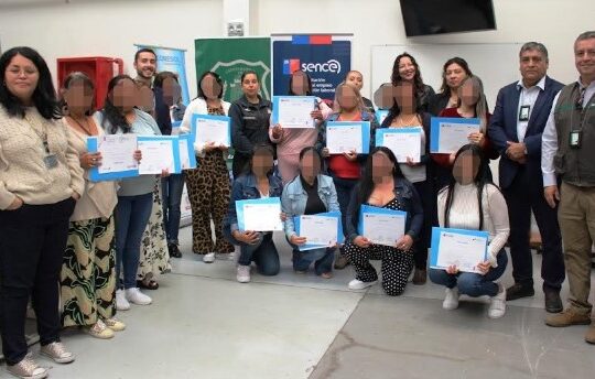 Privadas de libertad se preparan en oficios para el futuro