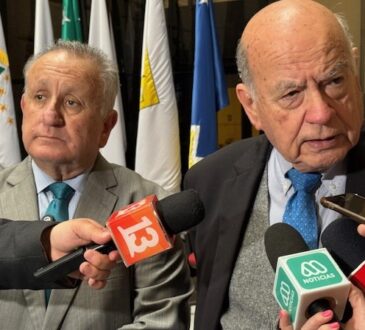 Senadores de la región piden Estado de Catástrofe por derrumbes de un año en cuesta Camarones