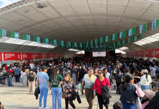 Multitudinaria presencia de ariqueños en la Feria Nacional de Gastronomía en Tacna