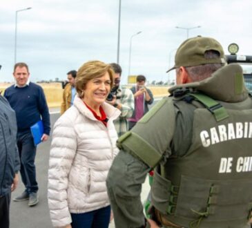Matthei en Arica: “No vamos a permitir ni un solo inmigrante ilegal”