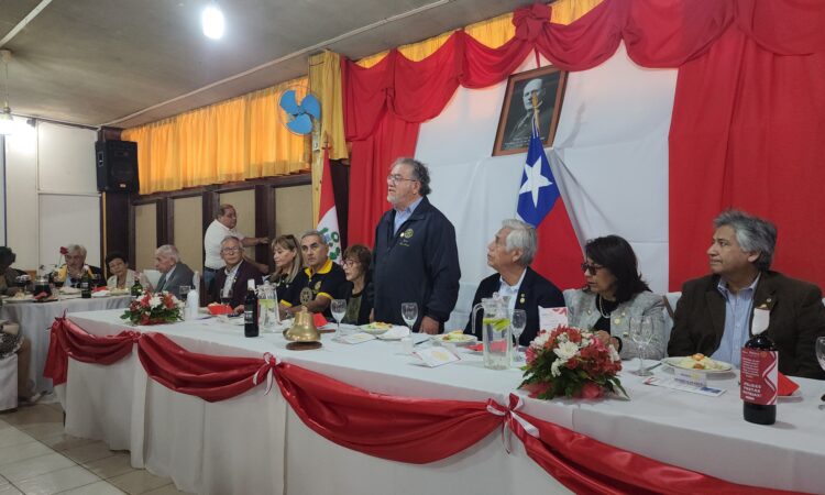 Clubes rotarios de Arica y Tacna realizaron homenaje al aniversario patrio del Perú