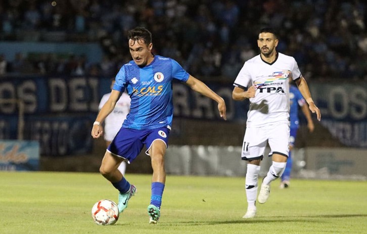 Los Bravos perdieron feo con el colista en el sur y se conformaron con la Liguilla