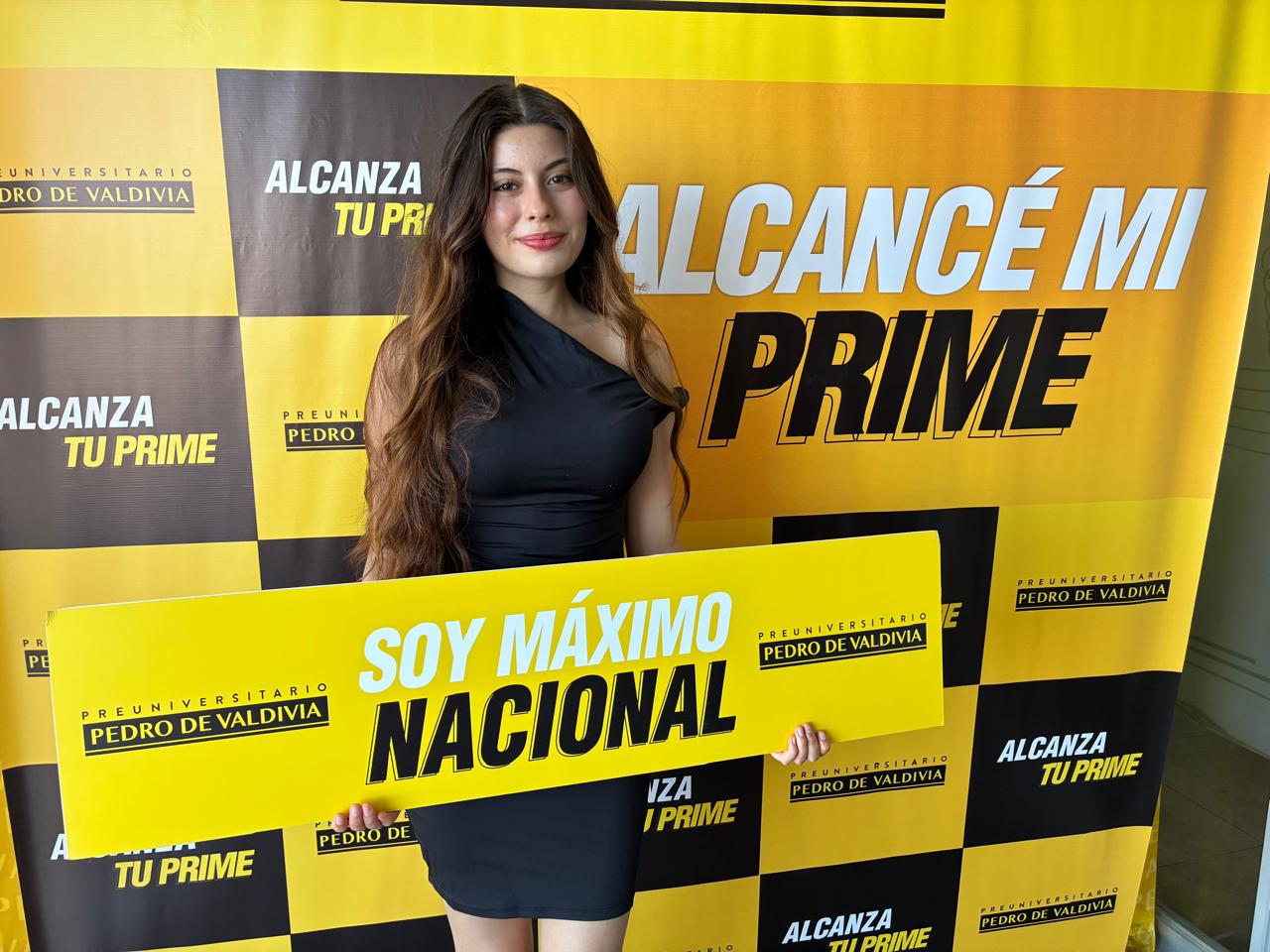 Ariqueña Emilia Vargas puntaje nacional en Matemáticas y regional en Ciencias mención Física