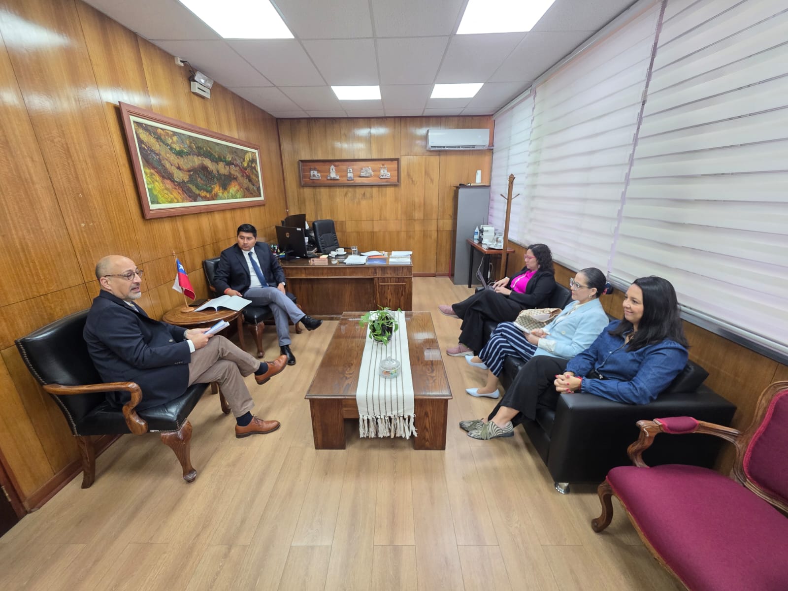 Inacap Arica entrega informe final de Nodo Bioceánico al gobernador