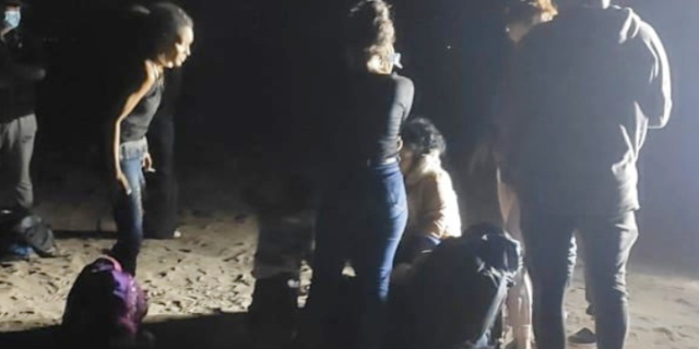 Zanja en la frontera elevó los precios para ingreso ilegal a Chile por Arica