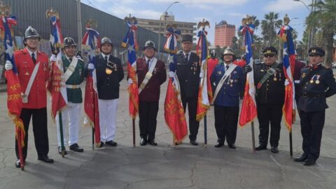 Impecable desfile en Arica por Día Nacional del Bombero
