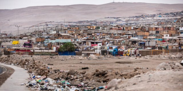 Municipalidad de Arica prioriza protección para los niños en desalojo de Cerro Chuño