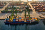 En Arica expertos proyectan futuro ante incertidumbre mundial