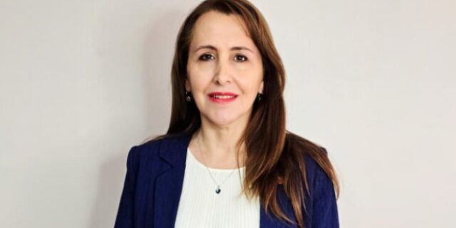 WhatsApp costó el cargo a la seremi de Salud de Arica: Oferta de trabajo con requisito político