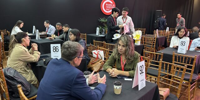 Empresa Portuaria Arica fortalece vínculos con empresarios y académicos de Bolivia