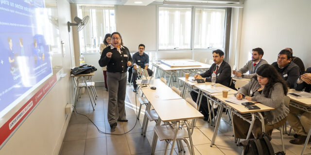 Del comercio tradicional a la última milla: Estudio de Arica a mesa nacional que analiza el futuro de las ocupaciones