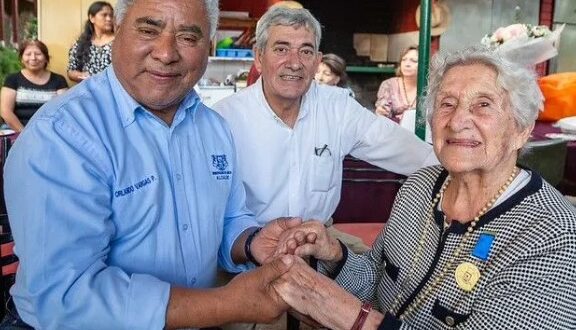 Malú arquitecta, ingeniera agrícola y ex alcaldesa cumplió 100 años plenos de amor por Arica