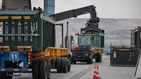 Puerto de Arica avanza en modelo operacional para manejo de minerales