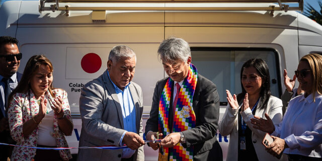 Alcalde de Arica y Embajador de Japón inauguraron Vacunatorio Móvil
