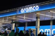 Por 30 mil pesos de petróleo conductora huyó del servicentro Aramco y arrastró a bombero por 50 metros
