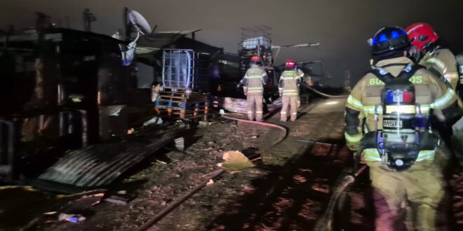 Cuatro viviendas de la toma en el sector Santa Rosa fueron arrasadas por las llamas